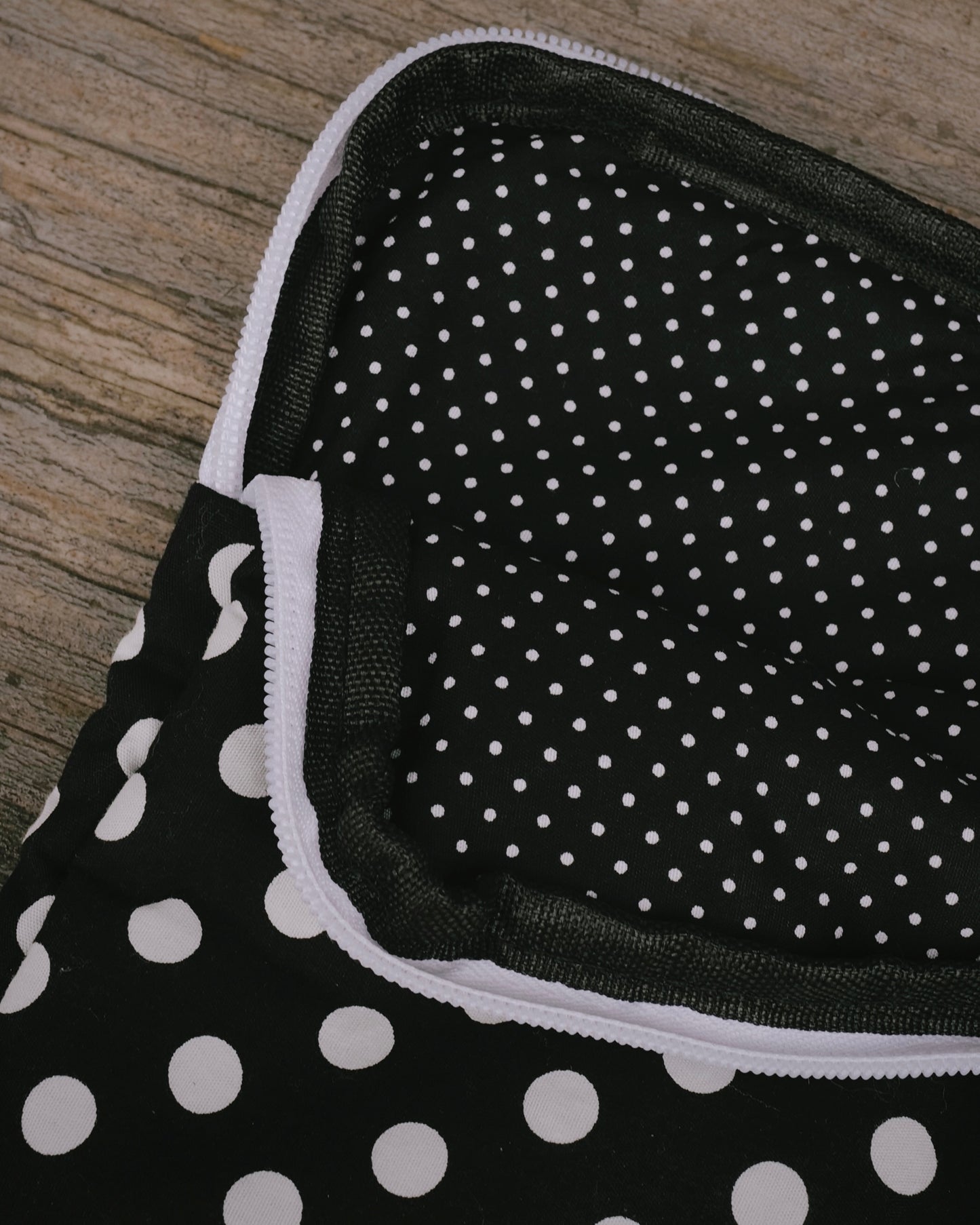 Polka Dot Laptop Sleeve